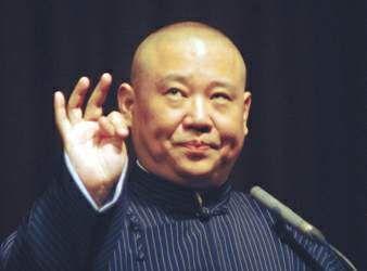 郭德纲|郭德纲：不拒绝温暖不迎合热闹，这是真要弃微博转头条了？