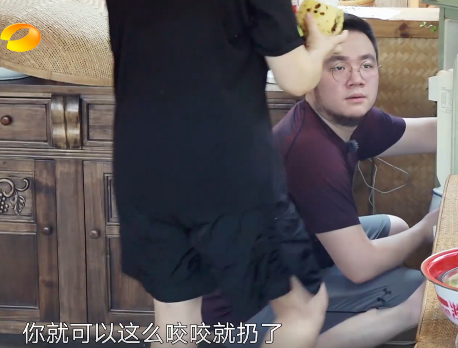 宋丹丹|不愧是艺术家！何炅说凤梨坏了要扔掉，宋丹丹第一反应太接地气