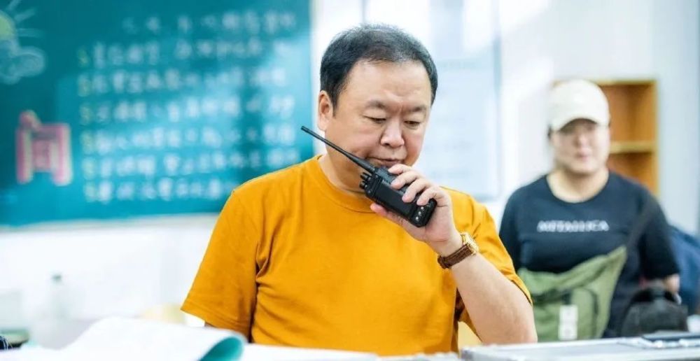 高希希|从才情迸发的黄金十年到资本裹挟的匆忙十年，导演高希希畅所欲言