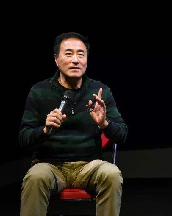 杨立新|二婚娶小33岁90后，妻子比儿子小？杨立新：胡扯，我一生一妻一子