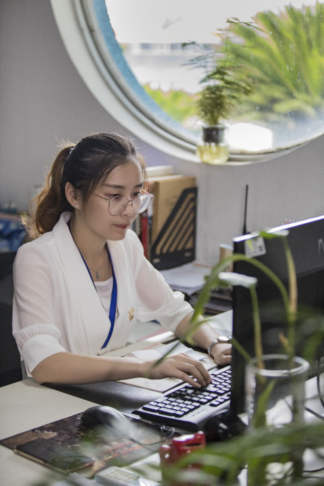 长沙海底世界20周年人物专访丨市场营销策划经理陈俏:海底世界的"斜杠