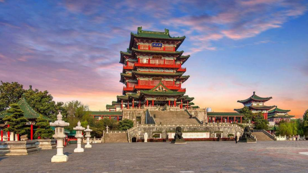 王勃|王勃《滕王阁序》后的《滕王阁》诗，连七律都不算，有没有水平？