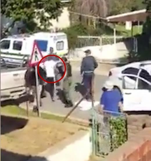 南非_社会|南非近50名囚犯越狱！一出逃就肆无忌惮抢车，犯人疑似潜入学校