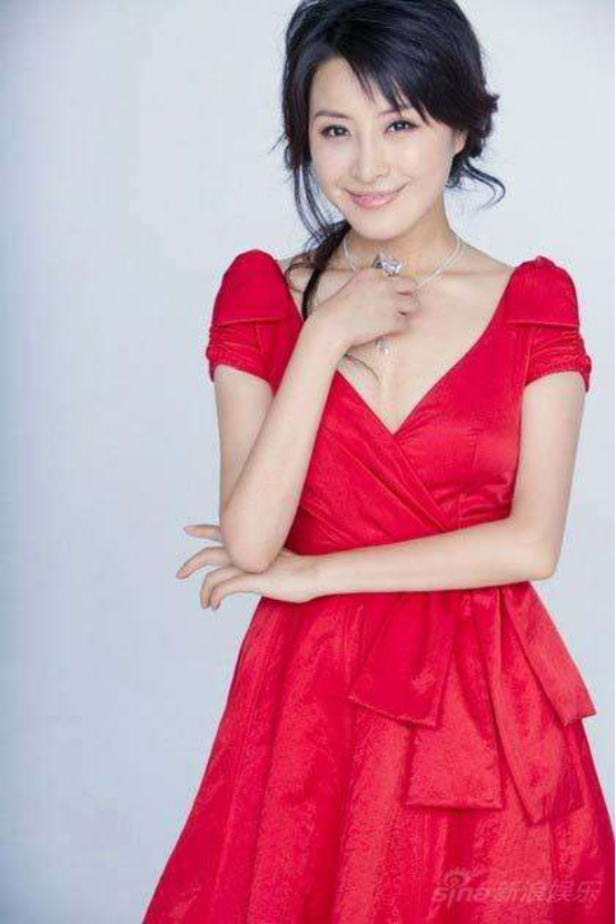 24演40岁老阿姨走红,玉芬拒本山大叔小品邀约,还被于洋表白3次