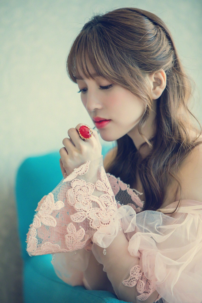 彩虹节拍|金莎公开发文道歉，因公演失误崩溃大哭，后期能否再次复活？