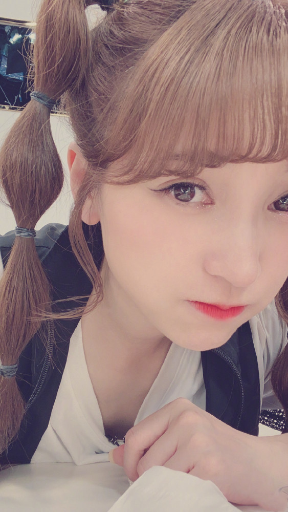 彩虹节拍|金莎公开发文道歉，因公演失误崩溃大哭，后期能否再次复活？