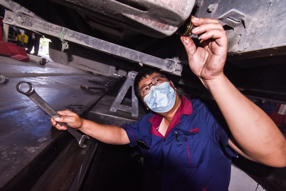 北京|北京1.5万辆公交高温下运转如常，背后有帮“美容师”