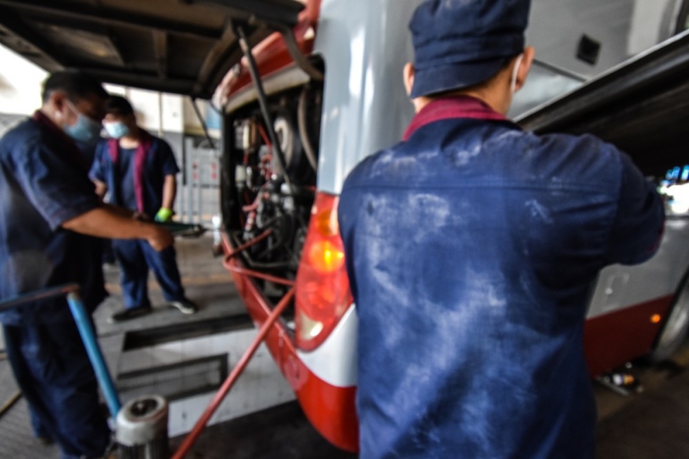 北京|北京1.5万辆公交高温下运转如常，背后有帮“美容师”