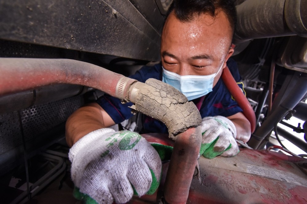 北京|北京1.5万辆公交高温下运转如常，背后有帮“美容师”