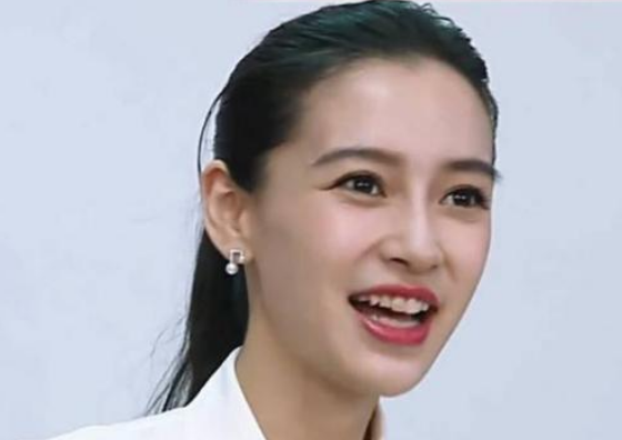 baby|有谁注意到，baby只有在跑男中口红才会粘牙，化妆师说出真实原因