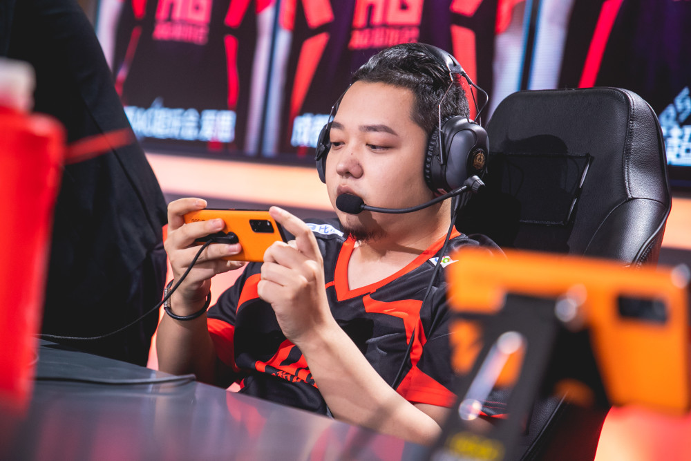 ag6.6饱受质疑,李九直言:打bo3英雄池不够用,他早就当场退役!