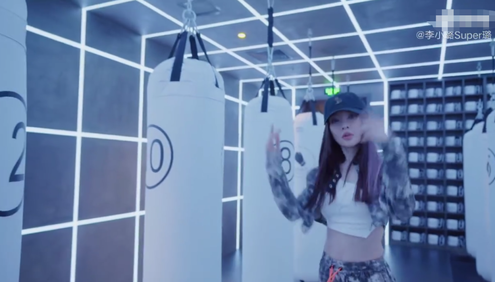 李小璐|李小璐被曝将以歌手身份重新出道，目前正在筹备中