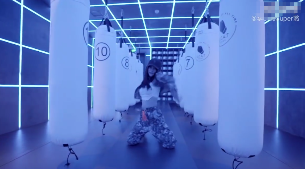 李小璐|李小璐被曝将以歌手身份重新出道，目前正在筹备中