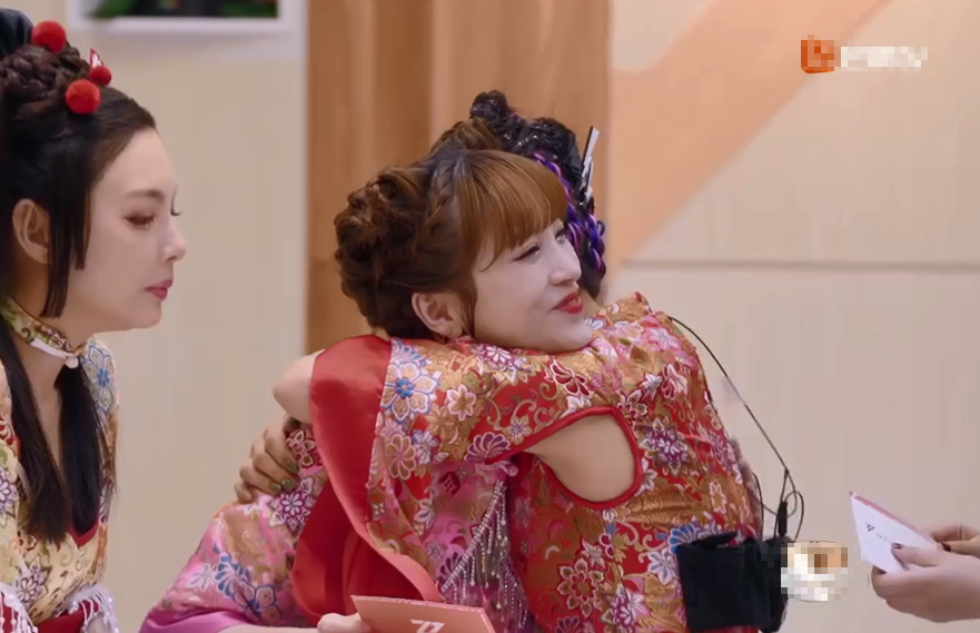 乘风破浪的姐姐|《浪姐》三公被淘汰，网友吐槽指责，金莎发文称“真的很对不起”