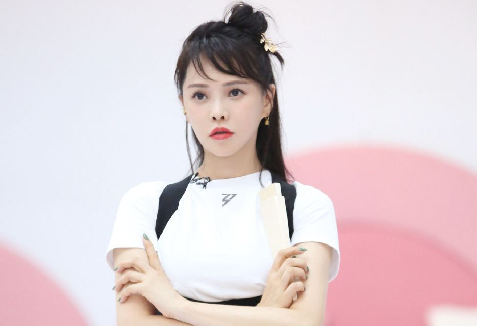 伊能静|伊能静练舞抠细节，撞墙发泄却拒绝“廉价同情”，张雨绮佩服她