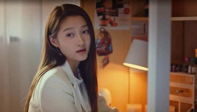 关晓彤|鹿晗、关晓彤新剧口碑飙升？国产剧好像突然开窍了