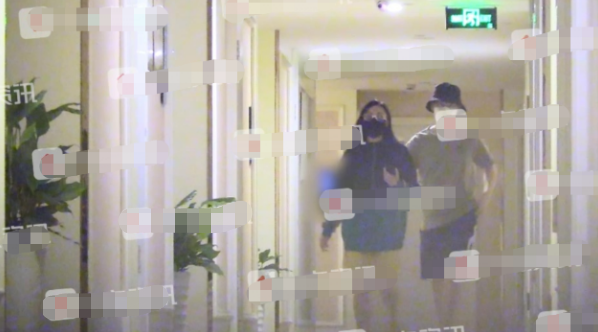 小欢喜|《小欢喜》周奇恋情曝光？高考完与女星共度一夜，妈妈亲自送他去宾馆