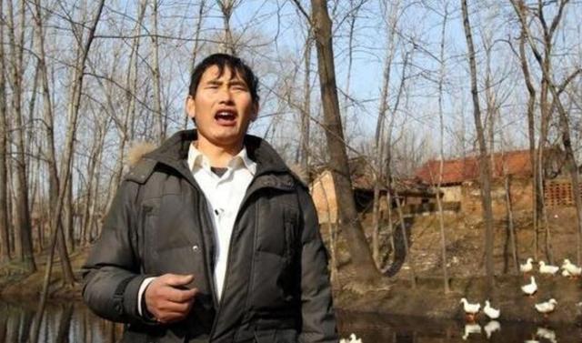 朱之文|“大衣哥”朱之文又换新车，不仅车牌是“999”，还有私人司机