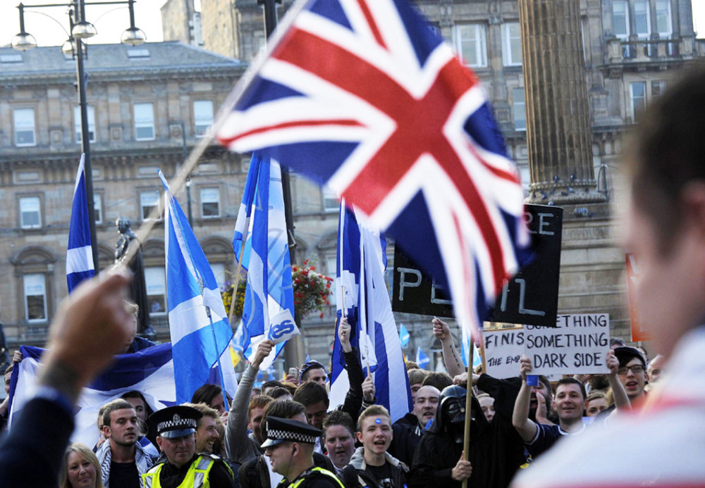 英国政府|苏格兰媒体：英国政府主动捆绑在美国战车上，牺牲的却是苏格利益