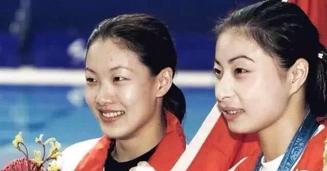 奥运冠军伏明霞 24岁嫁五旬富豪 结婚6年生三胎 直言不后悔 腾讯新闻