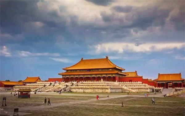 文物|老汉无意中捡到一堆破布，被儿子20元卖掉买酒喝，如今估值4个亿