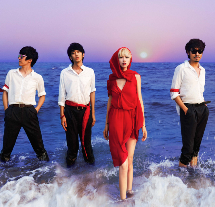 海南车主公告牌的小编今天推荐后海大鲨鱼这支乐队是因为这支乐队在