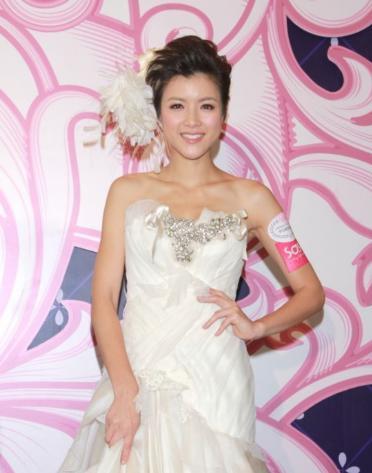 港姐冠军|昔日港姐，3年生三胎，息影4年认不出，一胖毁所有？