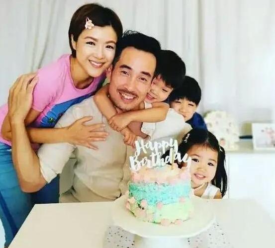 港姐冠军|昔日港姐，3年生三胎，息影4年认不出，一胖毁所有？