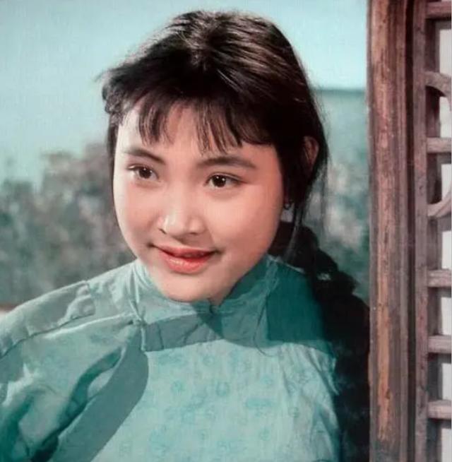 41年过去了,《小花》演员现状,陈冲加入美国国籍,刘晓庆仍漂亮 - 265