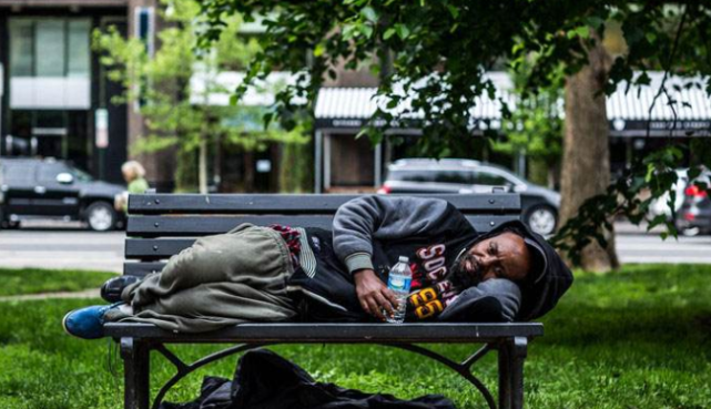 美国确诊突破424万,境内再度传来噩耗,又一传染病在美传播