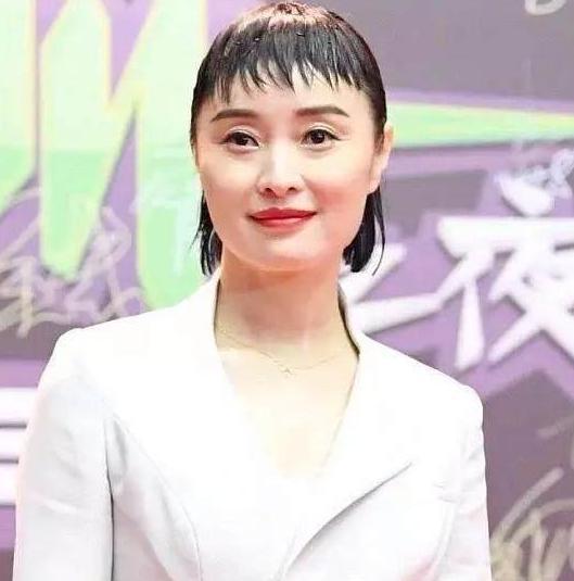 香港小姐|身为前港姐的她未婚先孕，3年生三胎，息影4年认不出