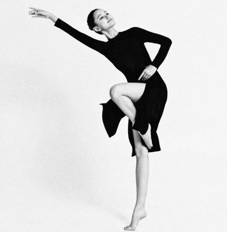 夏梦|高考明星成绩公布，北电第一夏梦受关注，原来“仙鹤”身材长这样