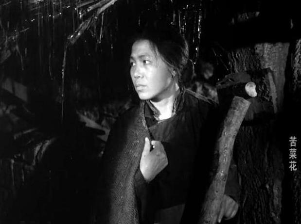 曲云|老艺术家曲云：丈夫是副院长，女婿是著名影星，为何晚年捡垃圾？