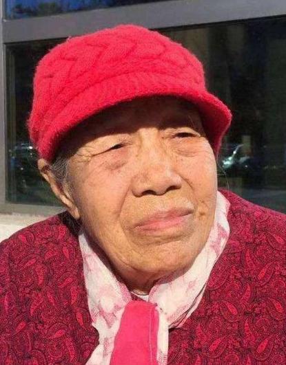 曲云|老艺术家曲云：丈夫是副院长，女婿是著名影星，为何晚年捡垃圾？