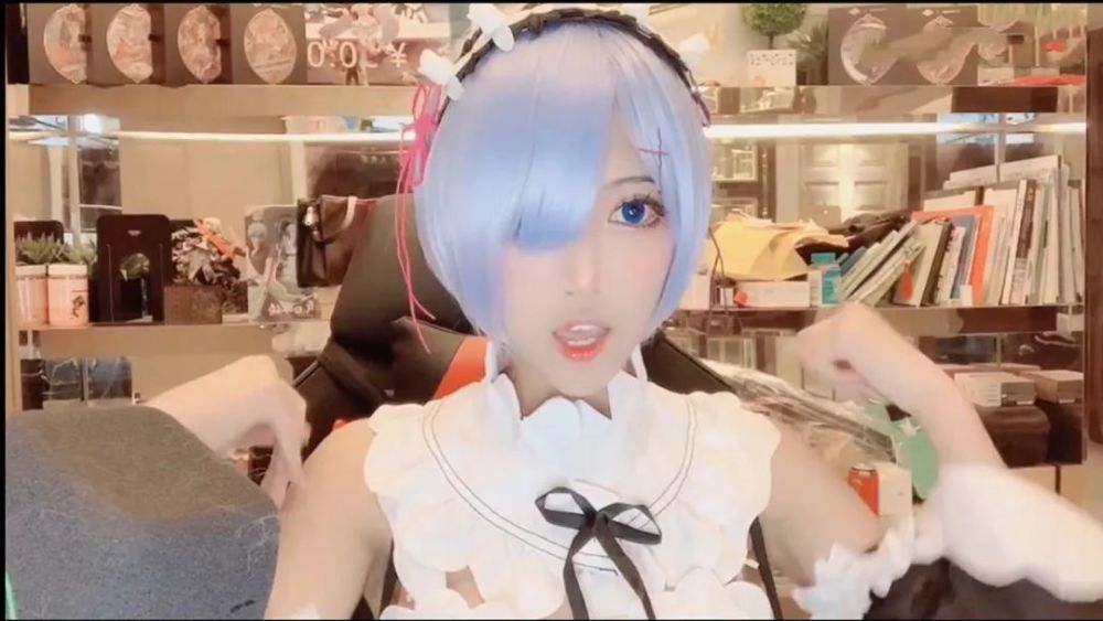 赖神成韩涵二代榜1前女友现场爆料草莓是小三一看颜值照太可惜