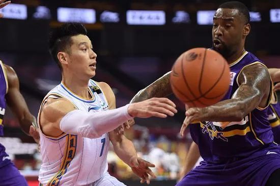 巨无霸|狂言君：默默潜伏着的猎杀者 正瞄准巨无霸广东