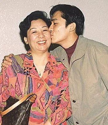 梁朝伟|梁朝伟妹妹：哥哥因赌鬼父亲不愿生子，她的女儿或将继承亿万财产