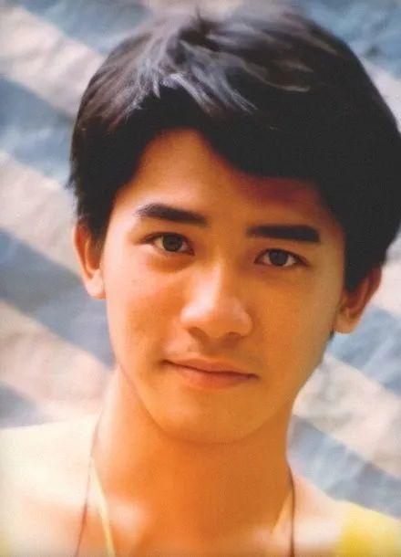 梁朝伟|梁朝伟妹妹：哥哥因赌鬼父亲不愿生子，她的女儿或将继承亿万财产