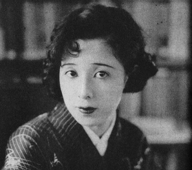 冈田嘉子谎称儿子是弟弟5段感情2次私奔偷渡异国入狱10年