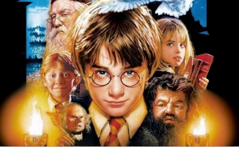 哈利·波特与魔法石|《花木兰》再次撤档，这个8月我们去影院观看《哈利·波特与魔法石》