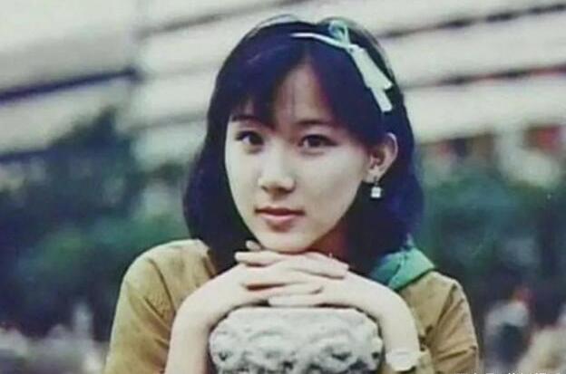 萧蔷|52岁萧蔷：台湾第一美女，情史混乱至今单身，是报应还是另有隐情