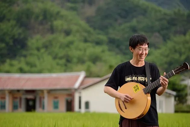 从原创专辑到电影配乐,"金曲奖专业户"林生祥重新生长