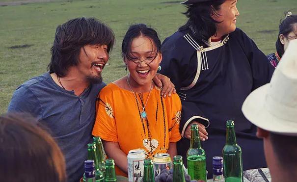 白云之下|不得不提的东京电影节入围佳作《白云之下》，美出新高度