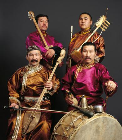 白云之下|不得不提的东京电影节入围佳作《白云之下》，美出新高度