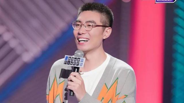 脱口秀大会|《脱口秀大会》悄然而至，但却效果不佳，遭网友吐槽：一堆破梗