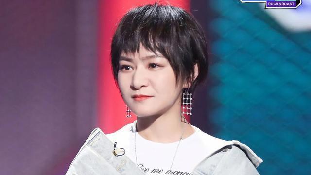 脱口秀大会|《脱口秀大会》悄然而至，但却效果不佳，遭网友吐槽：一堆破梗