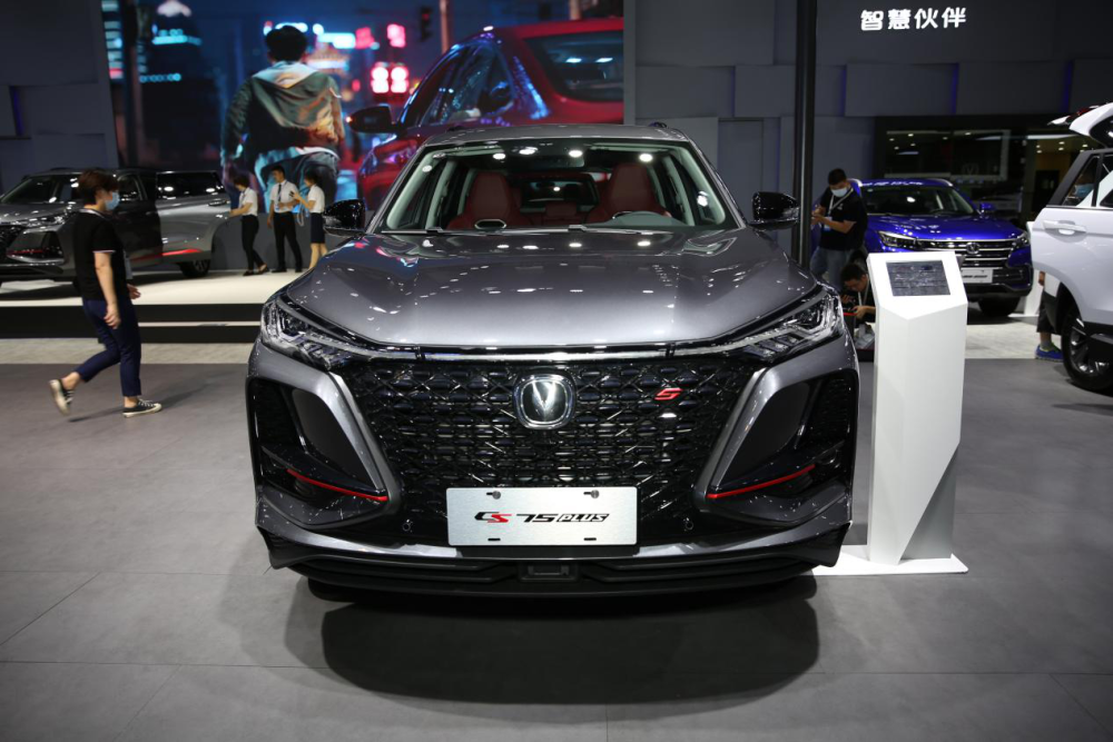 长安cs75 Plus Rs 5 300t 10万级实力选手该怎么选 腾讯新闻