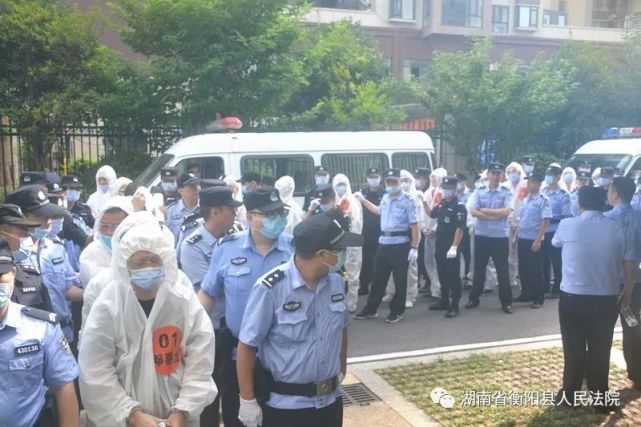 衡阳县人民法院公开审理邓喜九为首的重大涉黑案