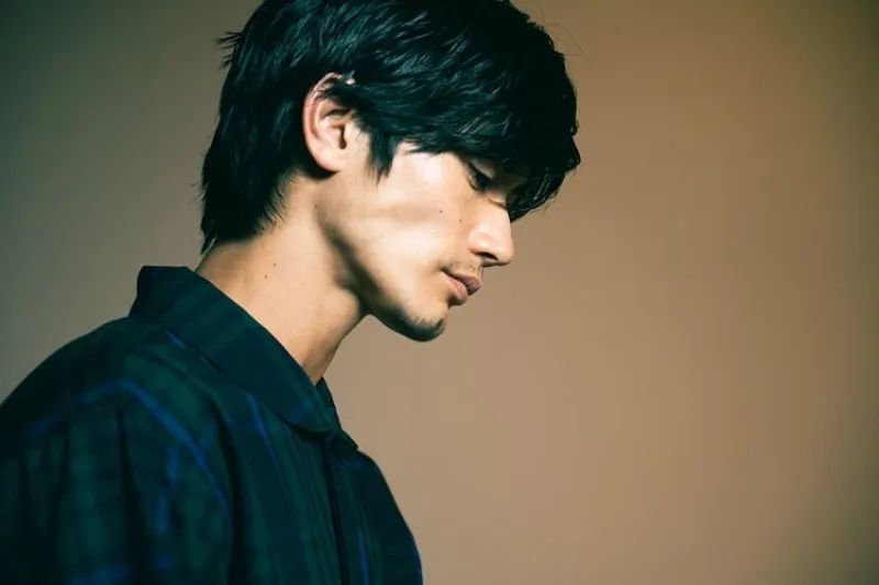 生前最后mv 三浦春马新歌 Night Diver 曝光 原本应该由他本人上节目亲自表演 腾讯新闻