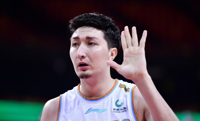 豪取17分7篮板,一举动让人称赞|新疆男篮|阿的江|孟子凯|热甫卡提江